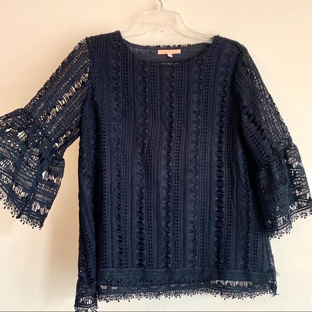 💕Navy Eyelet 3/4 Sleeve Top